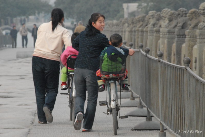 Looking back.jpg - Marco Polo Bridge, Beijing